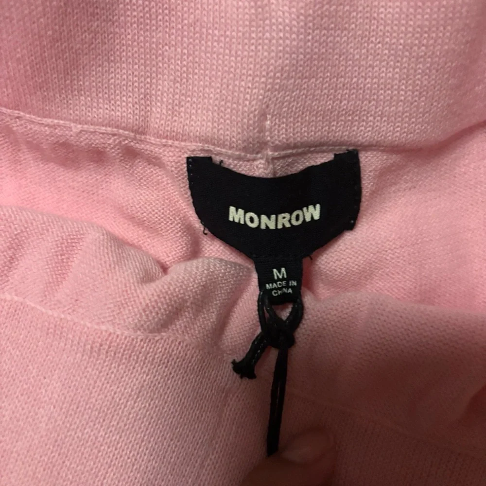 Monrow pink knitted shorts size medium